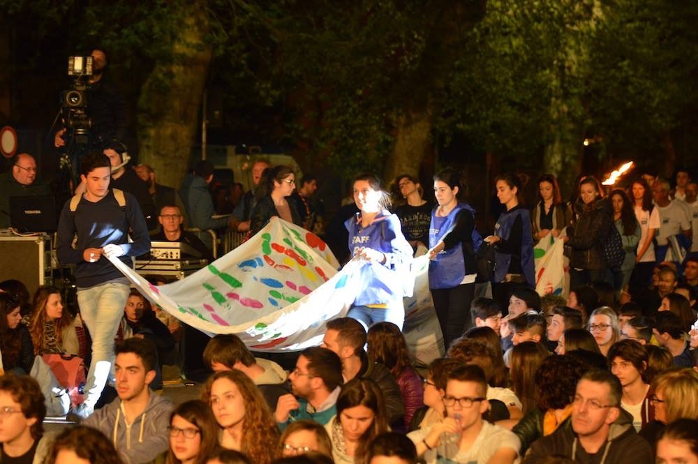 La Veglia delle Palme 2017 dei giovani con il vescovo Franco Giulio Brambilla a Domodossola