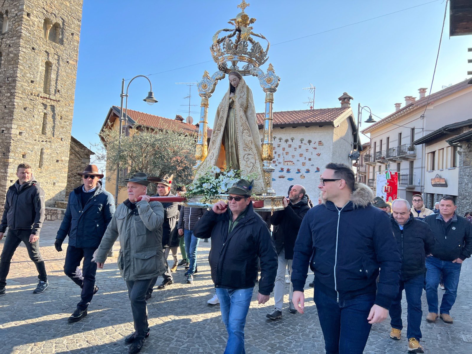 Processione per la patronale di Massino Visconti
