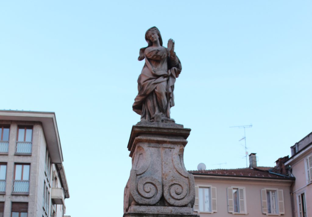 statua immacolata borgomanero