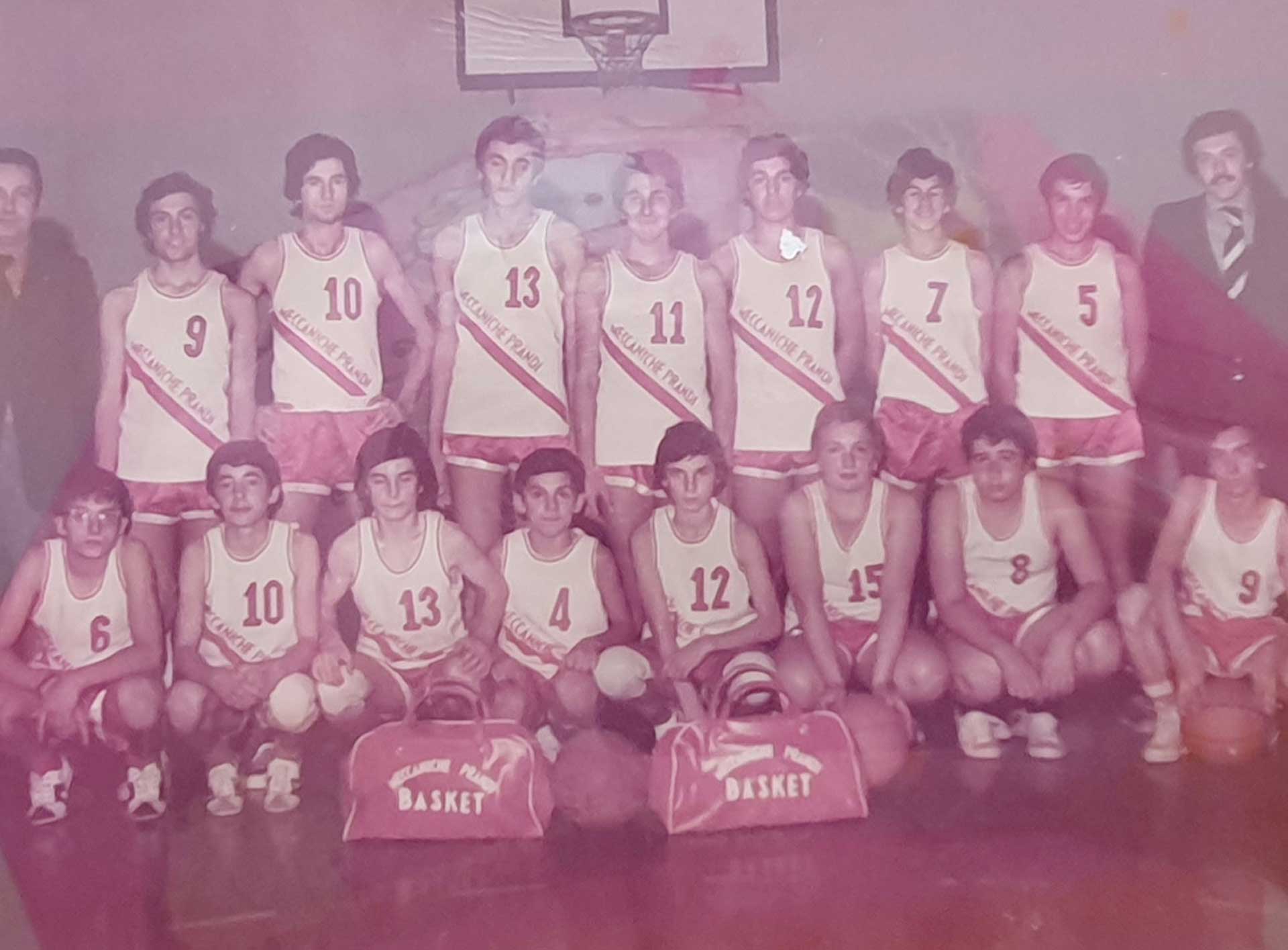 La prima formazione dell'Oleggio Basket (Foto d'Archivio)
