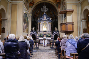 Vespolate - Borgolavezzaro - processione con la reliquia della Madonna di Re