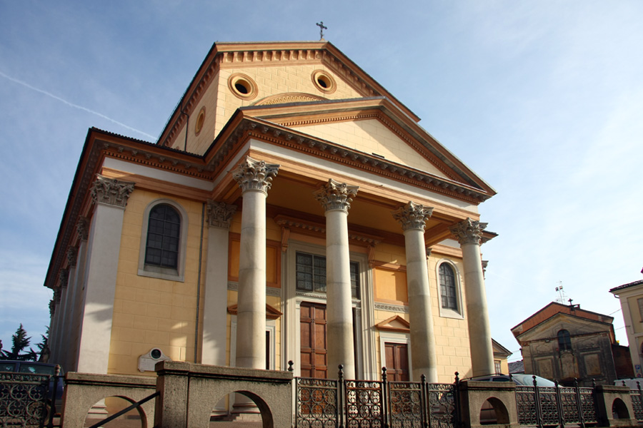 La chiesa dei Santi Pietro e Paolo di Oleggio