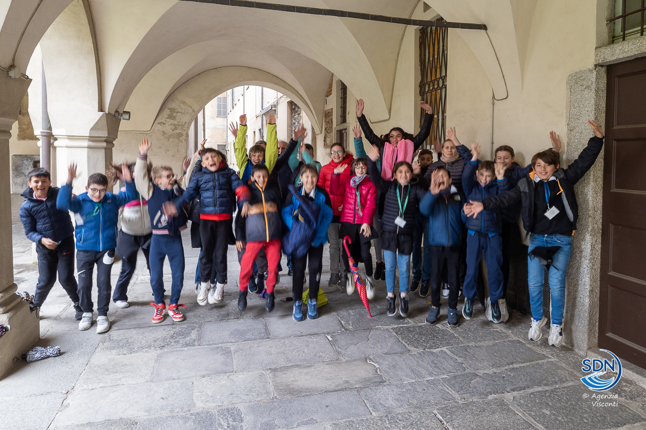 Foto di gruppo dei ragazzi della 5°B dell'Istituto Sacro Cuore