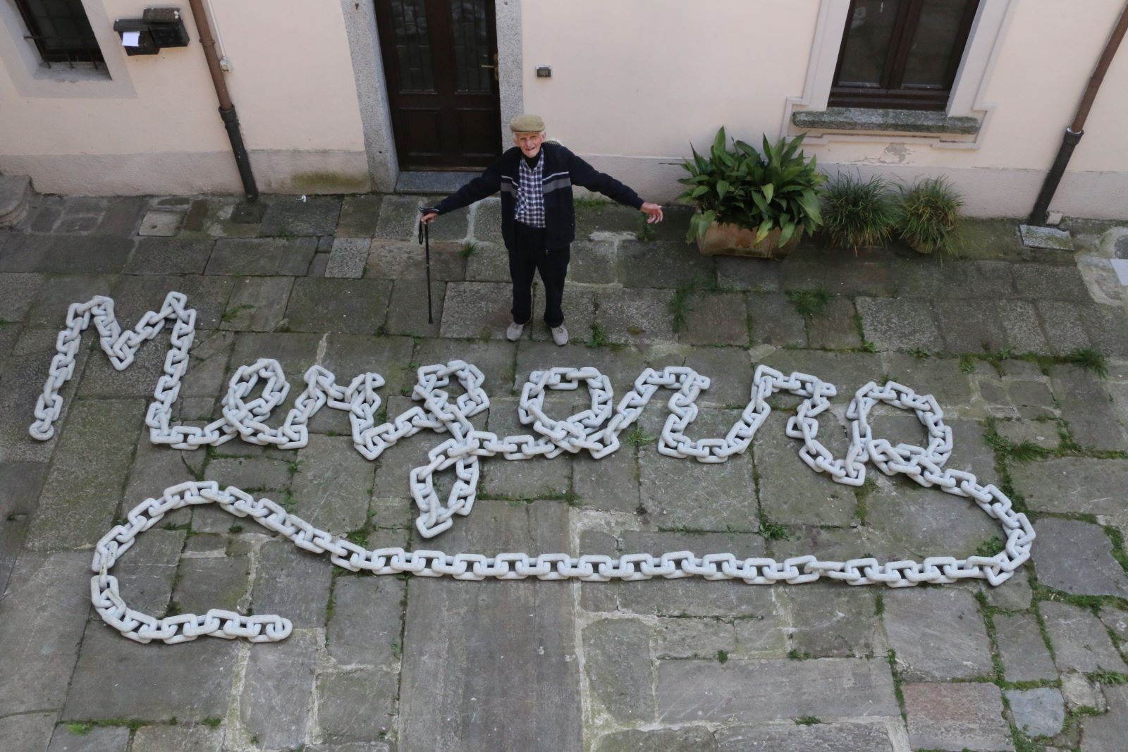 Giuseppe Lusetti catena in sasso Mergozzo