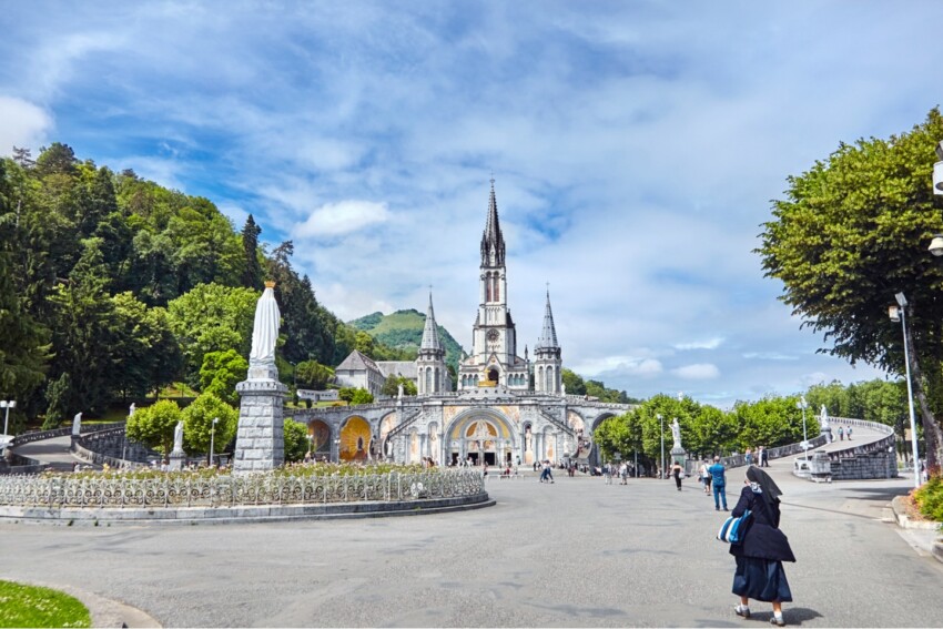 L'Oftal di Galliate raccoglie le iscrizioni per il pellegrinaggio a Lourdes