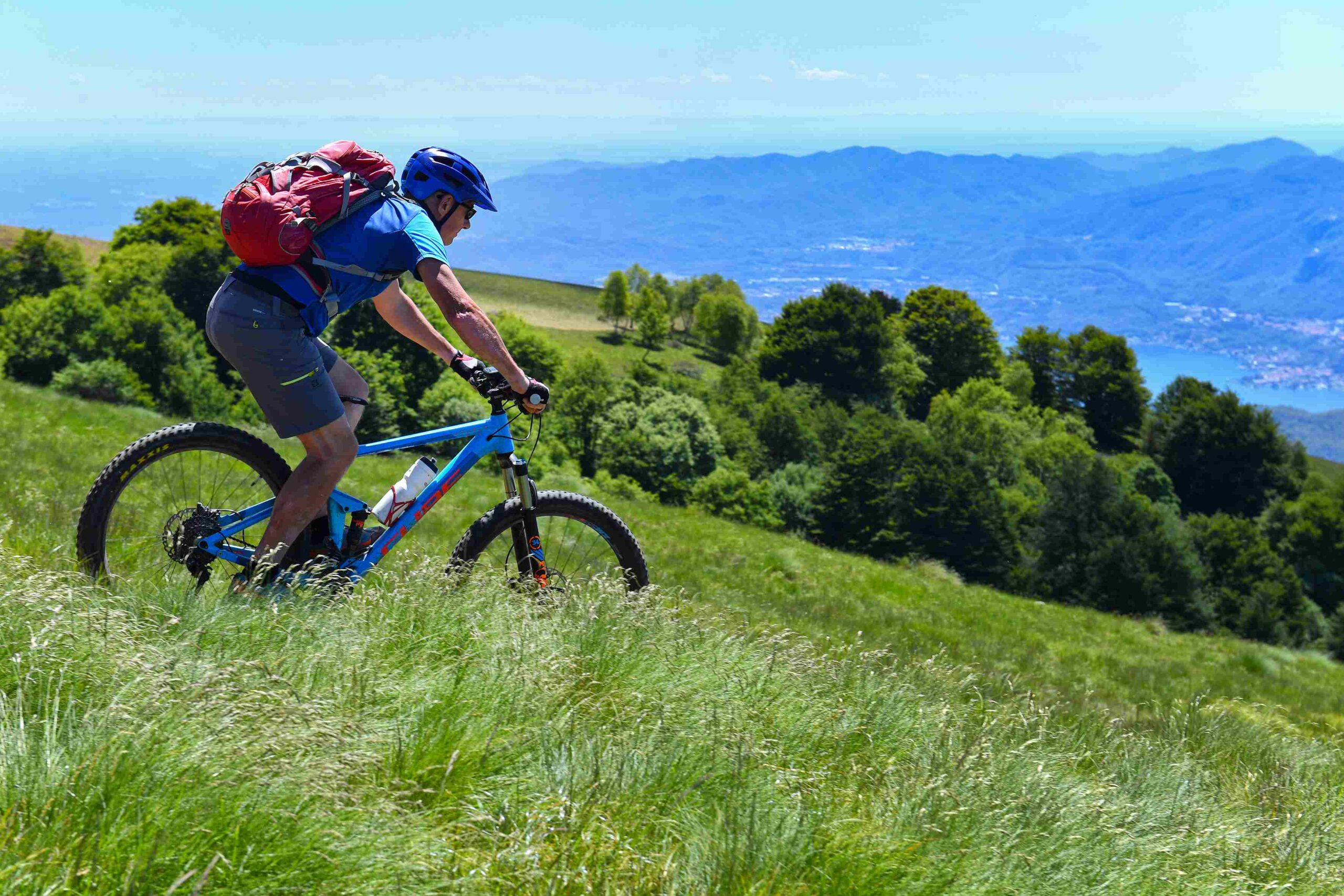 Discesa in bici - foto di Mario Curti