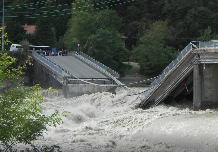 Il Ponte di Romagnano subito dopo il crollo