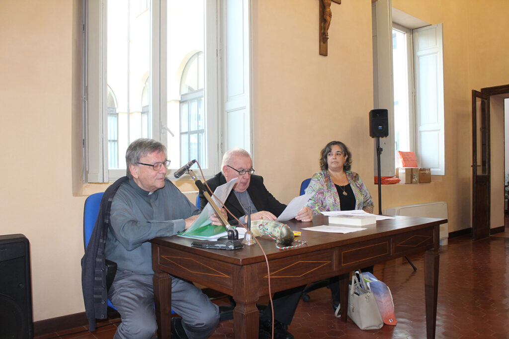 Don Piero Cerutti, il vescovo Franco Giulio e Monica Prandi