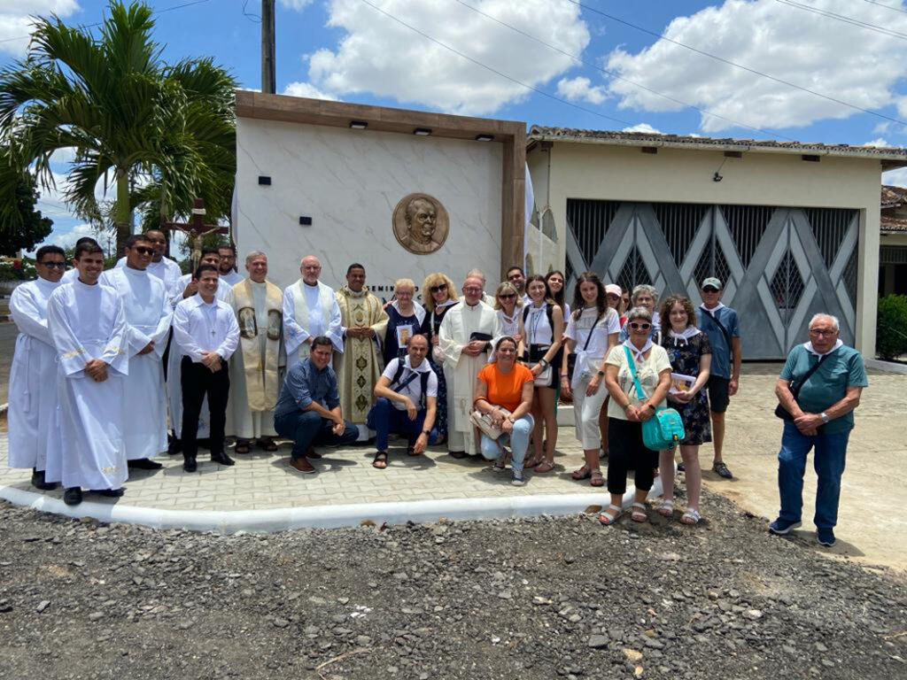 Una delegazione di laici e sacerdoti in visita a Paulo Afonso per partecipare alle celebrazioni in ricordo dei due fidei donum originari della diocesi di Novara