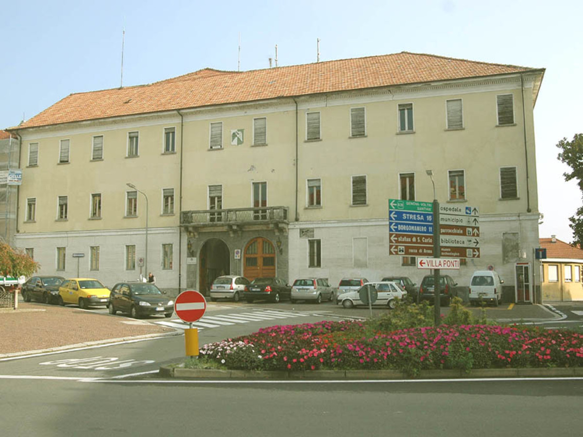 Collegio De Filippi, ora sede del Comune di Arona