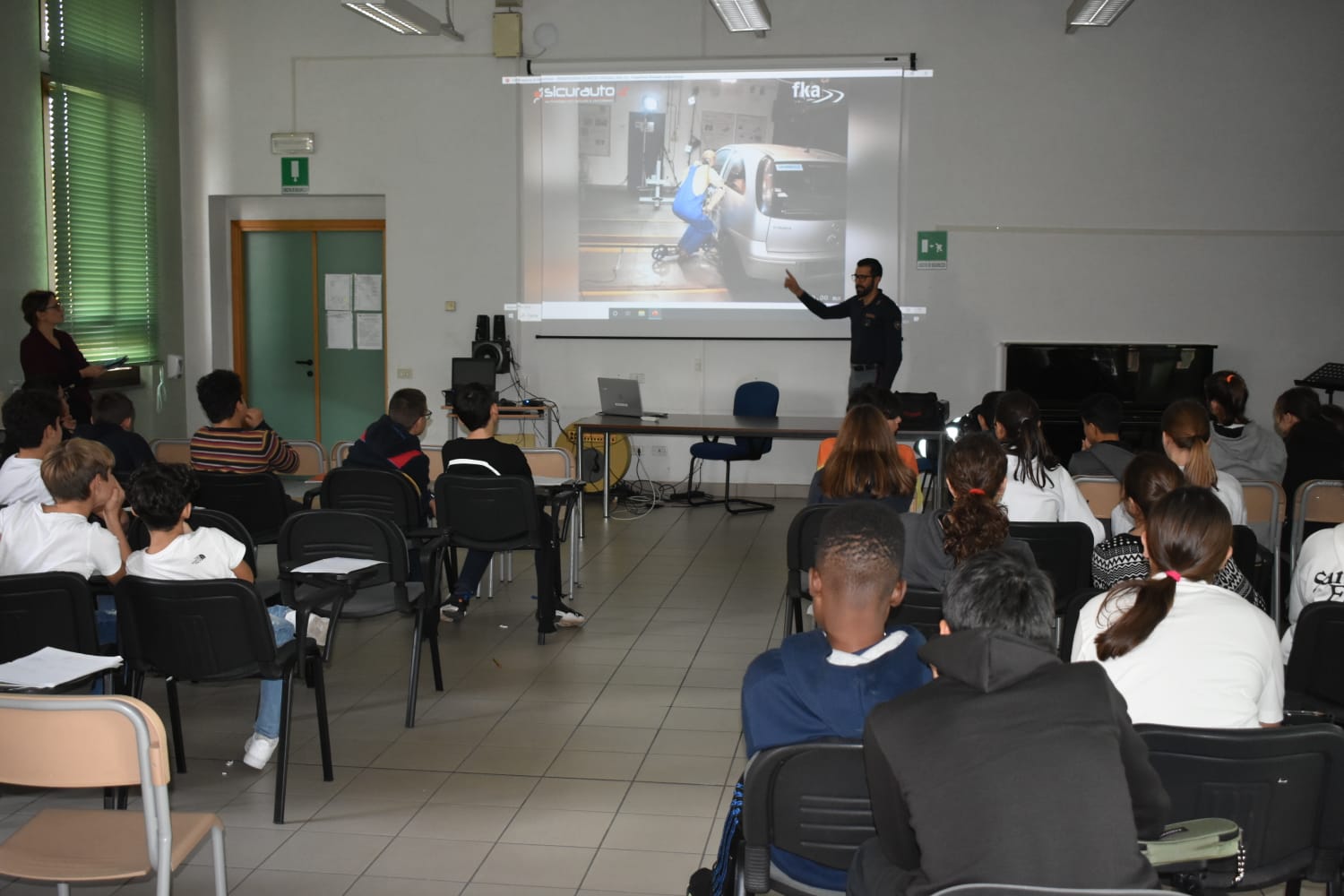 Giornata vittime della strada. Un incontro in una scuola di Novara