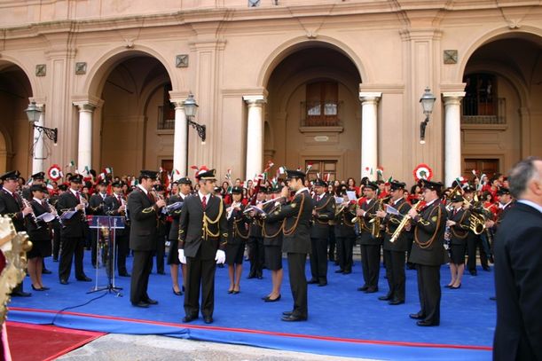 Vigili del fuoco: la banda musicale si esibisce a Matera