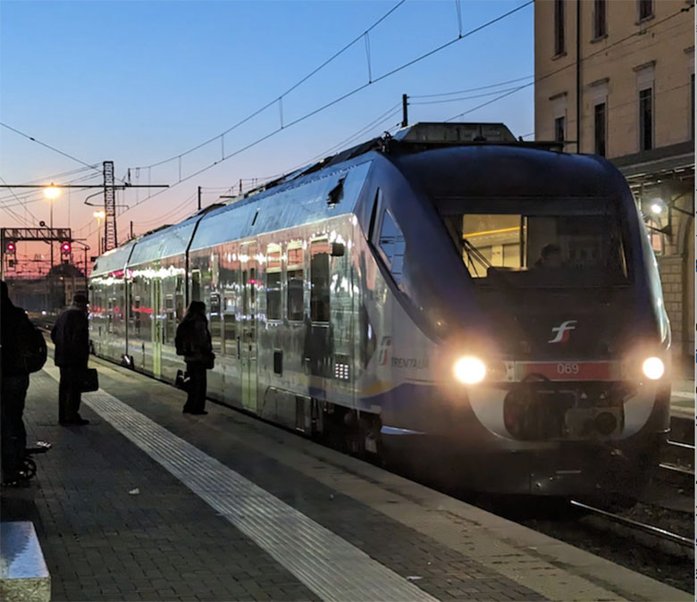 Pendolari Novara, mancano i treni