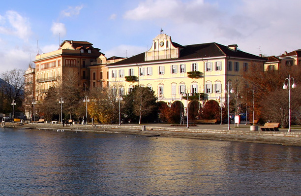 La sede istituzionale del Municipio di Verbania - Alessandro Vecchi, CC BY-SA 3.0 , via Wikimedia Commons
