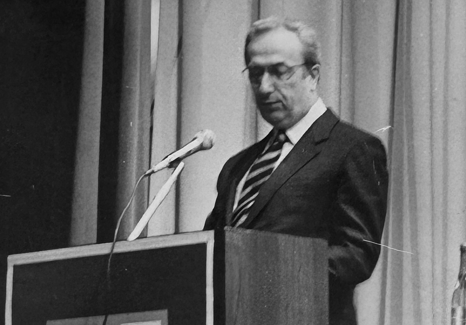 Michele Zolla in una foto d'archivio durante un congresso DC