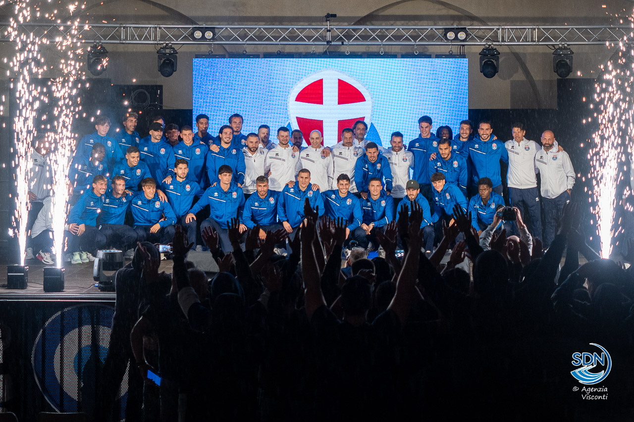 Novara FC presentazione della squadra al Broletto