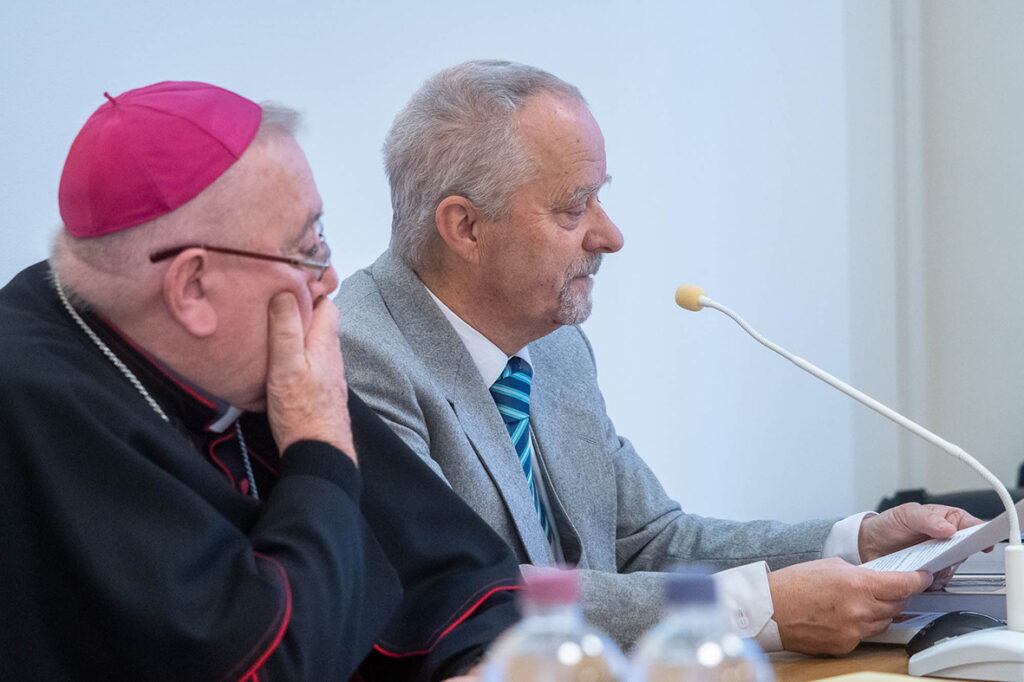 Mons. Franco Giulio Brambilla e Marco Vergottini